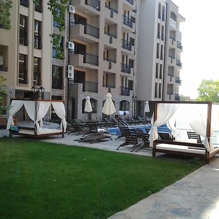 Cascadas Studio ساني بيتش
